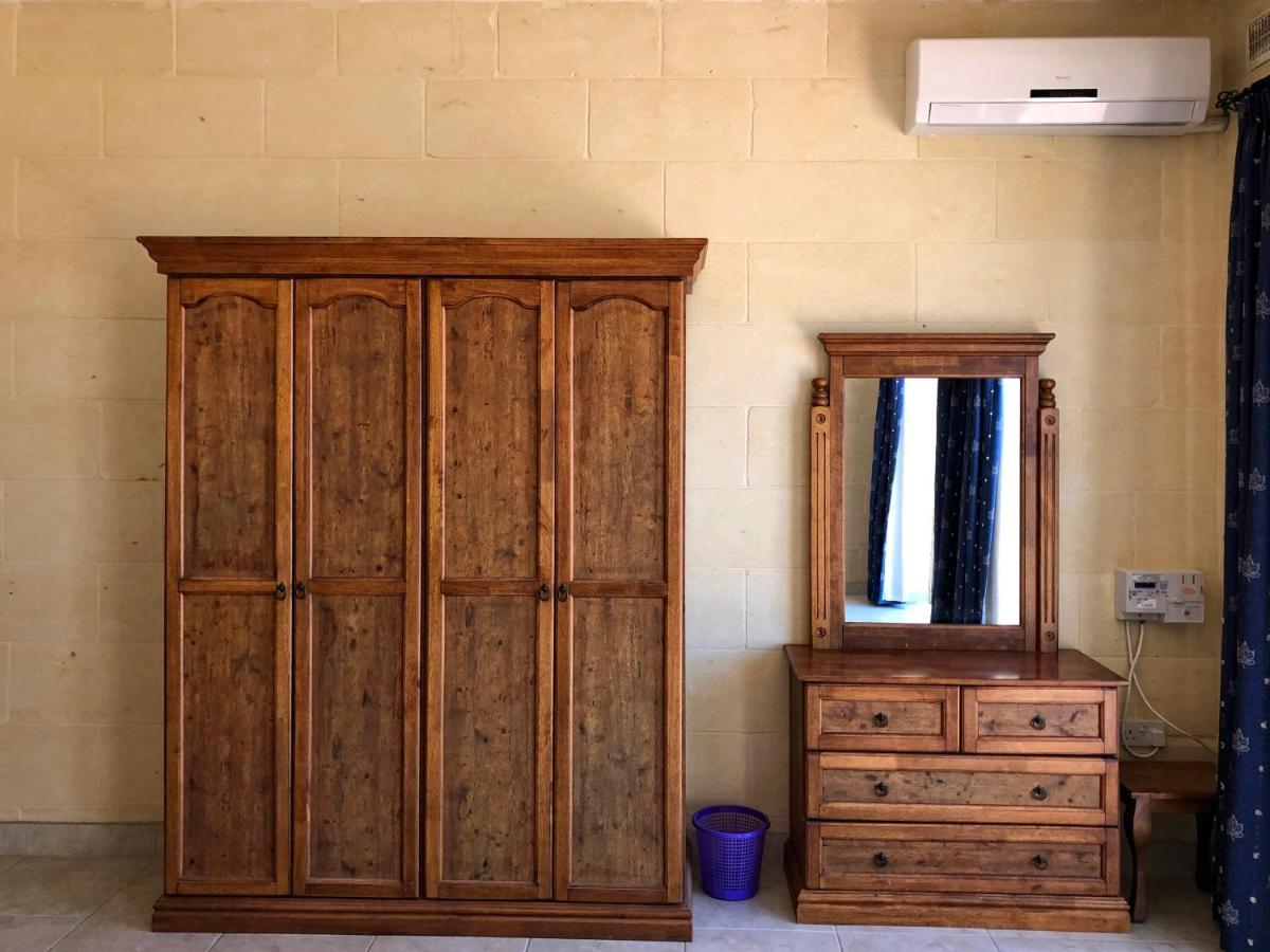 Yellow Door, Second Wind, Xaghra Ngoại thất bức ảnh